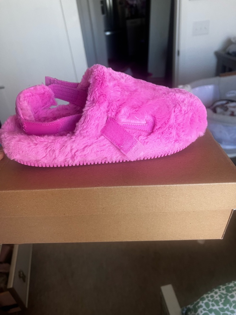 Nike Women's Plush Slip-On Mules in Bright Pink